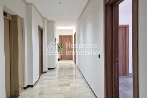 For rent – ​​Two office floors at Roches Noires