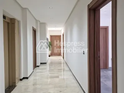 For rent – ​​Two office floors at Roches Noires