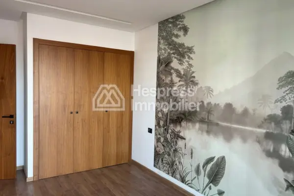 Beautiful unfurnished studio apartment for rent located in CFC