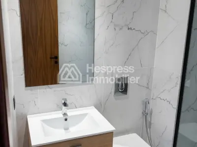 Beautiful unfurnished studio apartment for rent located in CFC