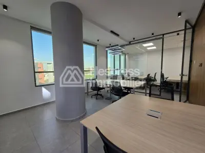 Bureau bien équipé prés de Hôtel onomo 148 m²