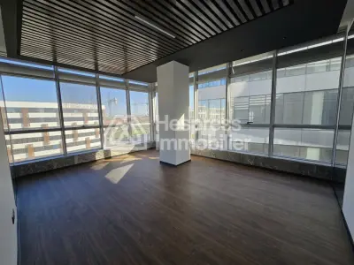 Bureau en face Hôtel Onomo 248 m² à louer