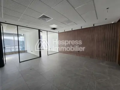 Bureau en face Hôtel Onomo 248 m² à louer