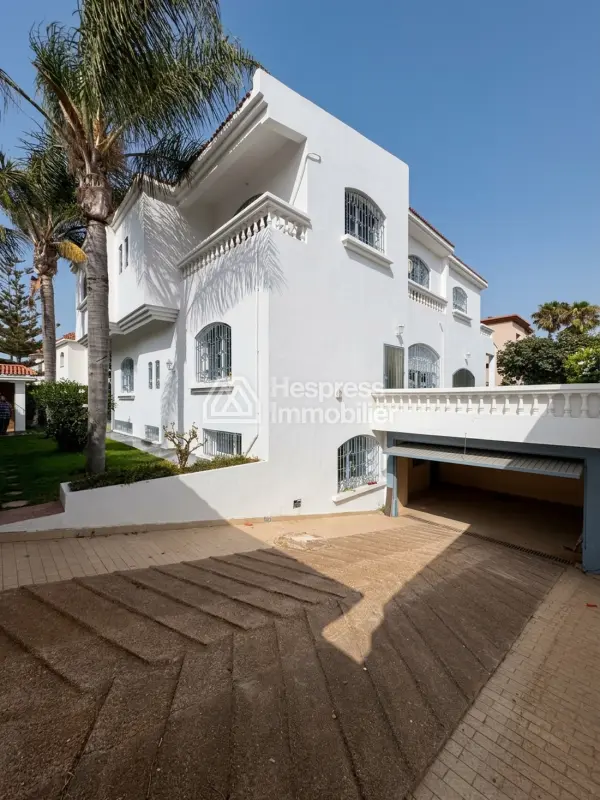 Villa for sale in Laymoun