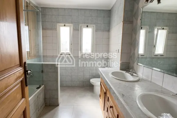 Villa for sale in Laymoun