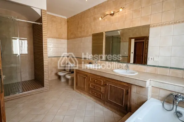 Villa for sale in Laymoun