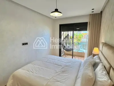 Joli studio meublé à palmier neuf jamais habité