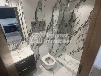 Joli studio meublé à palmier neuf jamais habité