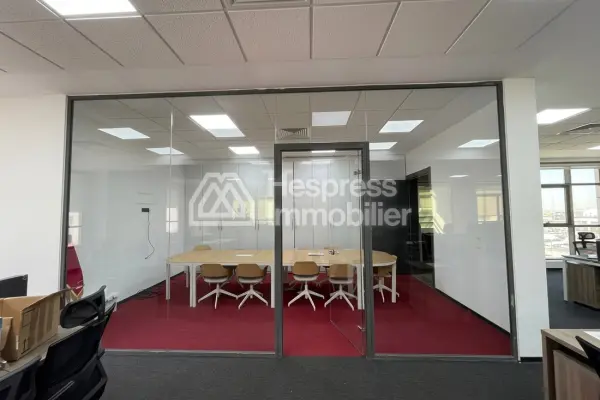 Bureau 426 m² pour location sidi maarouf
