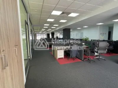 Bureau 426 m² pour location sidi maarouf