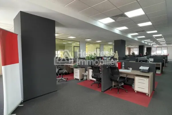 Bureau 426 m² pour location sidi maarouf