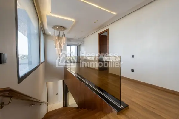 Luxury Villa for Sale – Ville verte