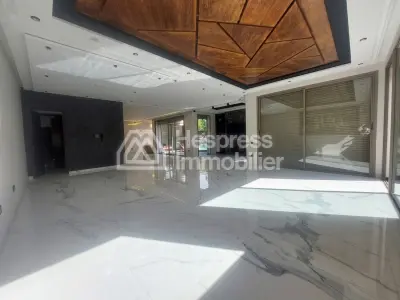 Luxury Villa for Sale – Ville verte