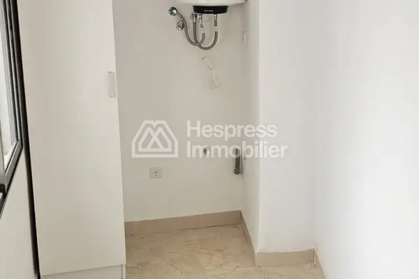 Val Fleury: Comfortable unfurnished apartment for rent