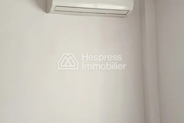 Val Fleury: Comfortable unfurnished apartment for rent