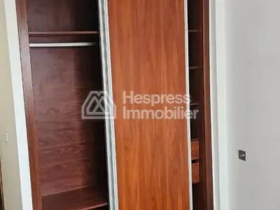Val Fleury: Comfortable unfurnished apartment for rent