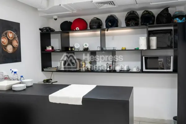 Garage/Auto Repair Shop for Sale