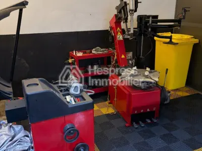 Garage/Auto Repair Shop for Sale
