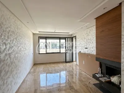 شقة مفروشة جديدة مع مسبح للإيجار دار بوعزة