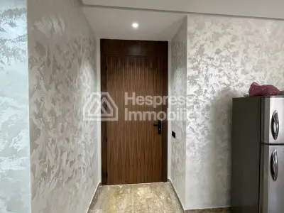 شقة مفروشة جديدة مع مسبح للإيجار دار بوعزة