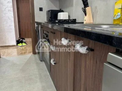 شقة مفروشة جديدة مع مسبح للإيجار دار بوعزة