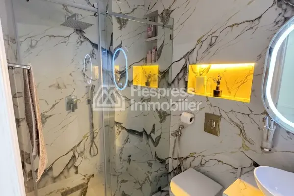 Furnished apartment for sale – Roches Noires
