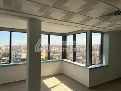 Office for rent – ​​Roche Noire