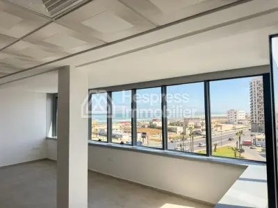 Office for rent – ​​Roche Noire