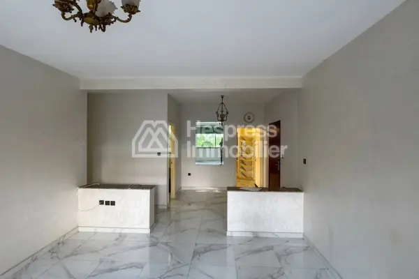 À louer Appartement 3 ch vide – bd roudani