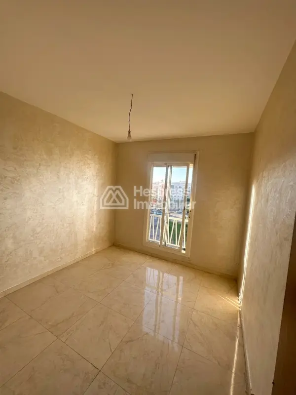 Apartment for sale in Oulfa