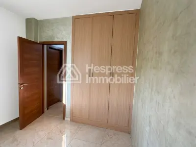 Apartment for sale in Oulfa