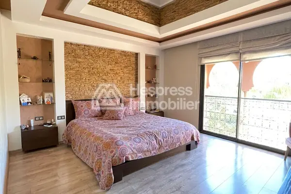 Superbe villa haut standing à vendre à témara