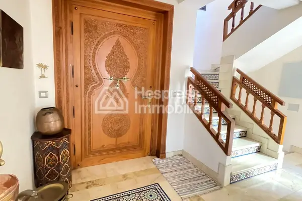 Superbe villa haut standing à vendre à témara