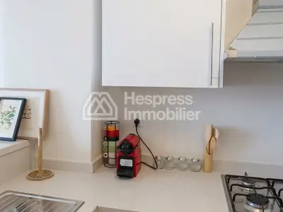 Studio Haut Standing à Louer – 134 Square