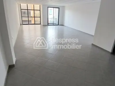 Bureau pour location à roche noire 76m²