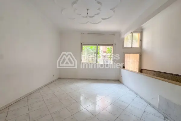 À Vendre – Maison Spacieuse à Sidi Maârouf