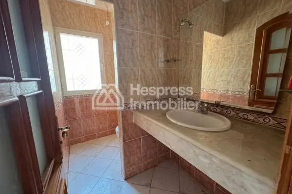 À Vendre – Maison Spacieuse à Sidi Maârouf