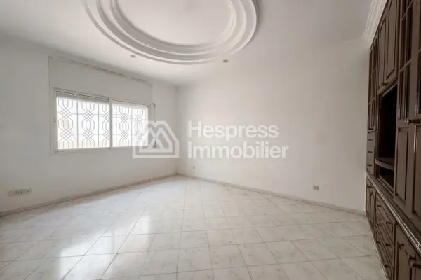 À Vendre – Maison Spacieuse à Sidi Maârouf