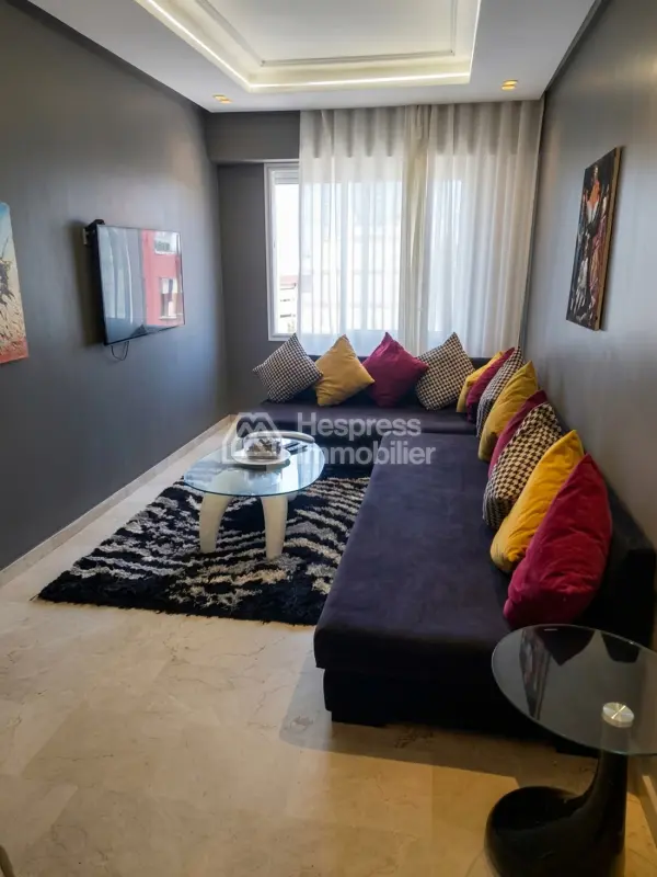 Studio meublé lumineux à louer – Maarif Socrate