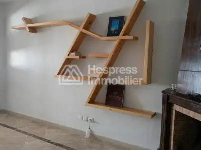 Appartement avec cheminée & garage – Bd Ziraoui