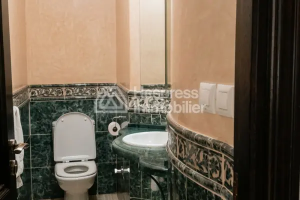 Appartement avec cheminée & garage – Bd Ziraoui