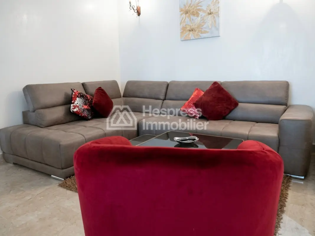 FOR RENT – Beautiful furnished apartment City Center