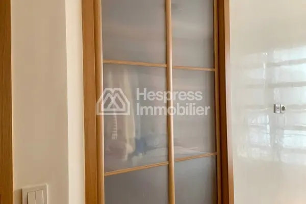 FOR RENT – Beautiful furnished apartment City Center