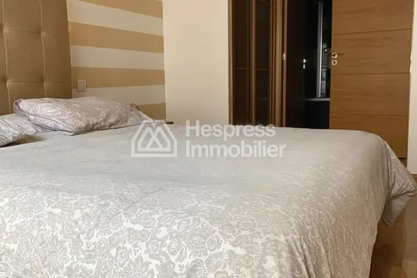 FOR RENT – Beautiful furnished apartment City Center