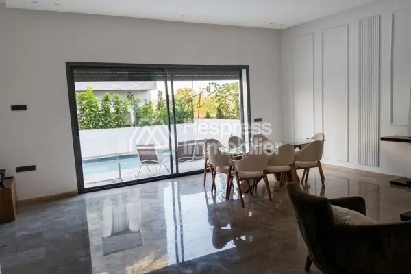 Villa avec piscine à louer – Dar Bouazza