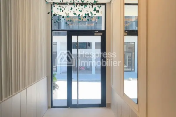 FOR RENT – Superb Furnished Studio, Oasis