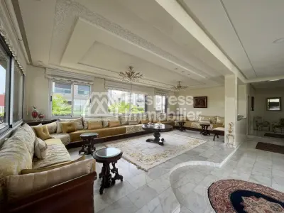 Villa for sale in Dar Bouazza