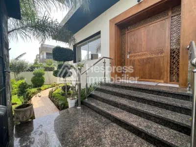 Villa for sale in Dar Bouazza