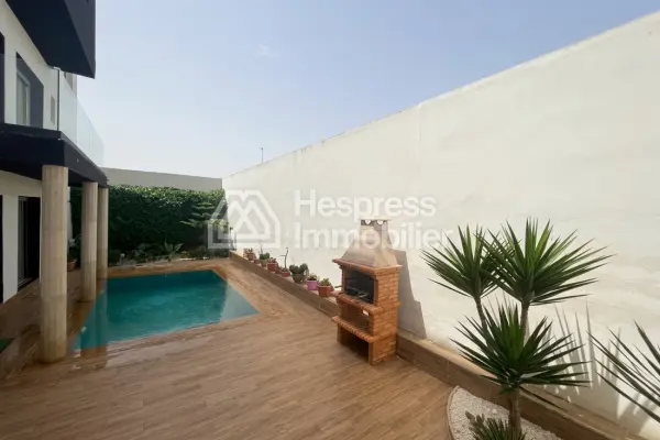 Villa for sale in Dar Bouazza