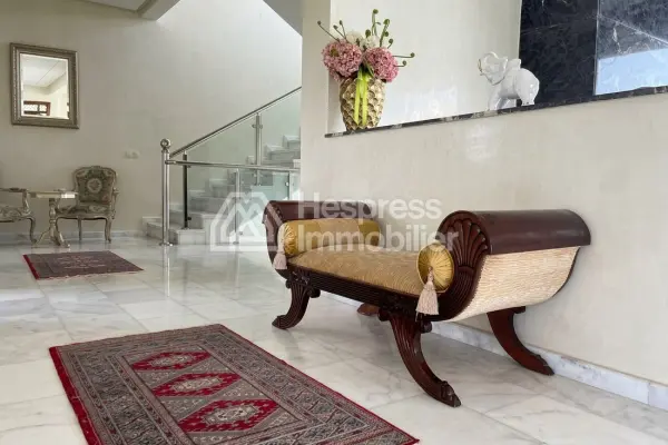 Villa for sale in Dar Bouazza